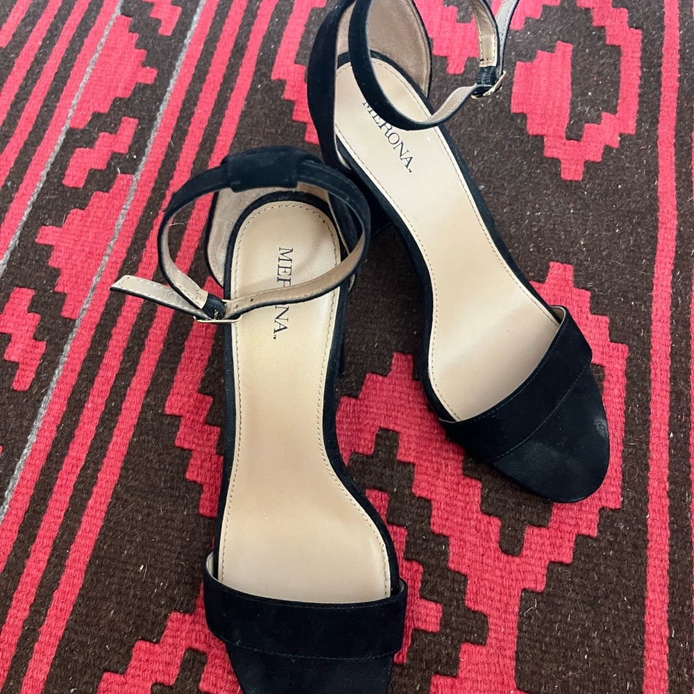 Size 8.5 black suede Merona sandals
